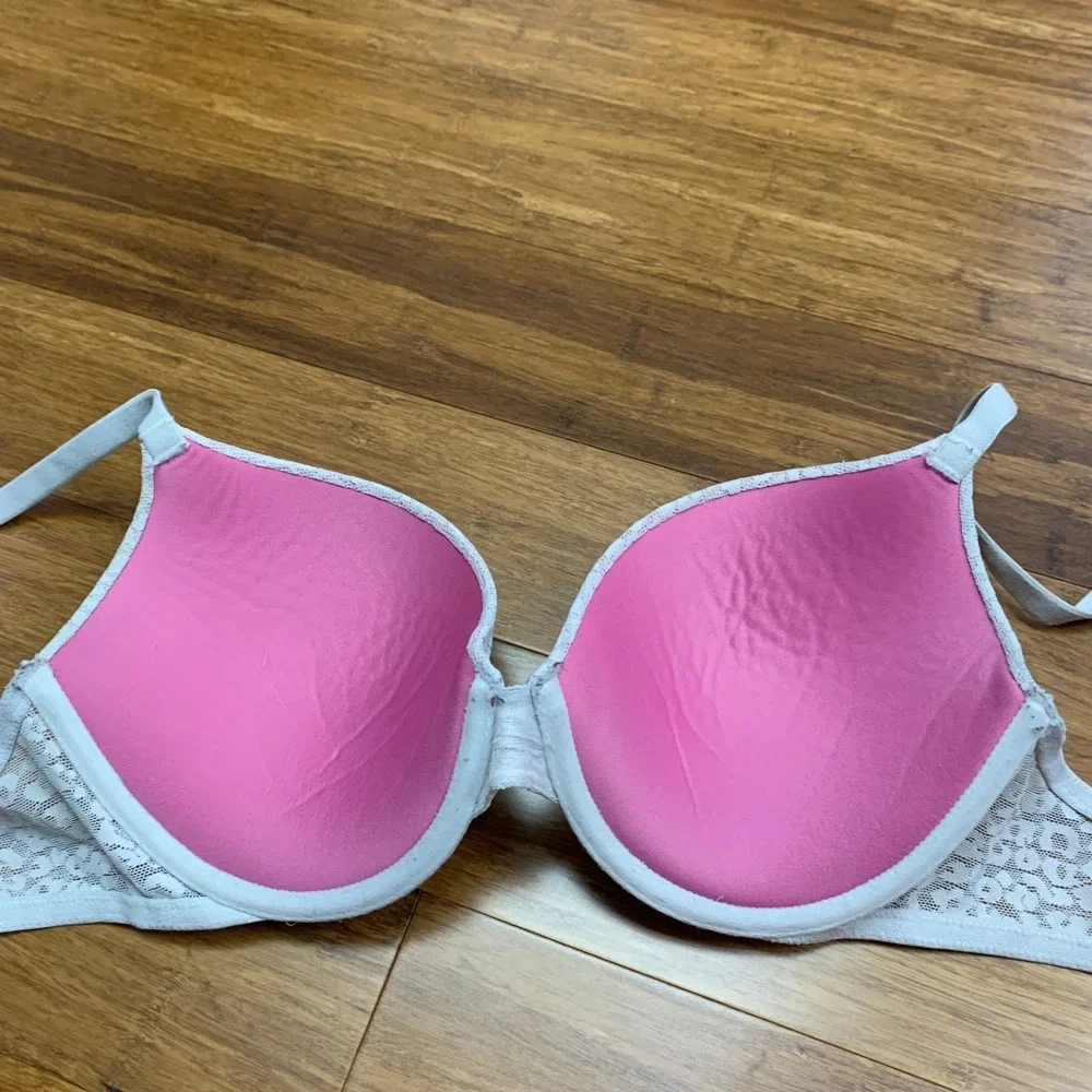 PINK Victoria's Secret‎ Wear Everywhere Push-Up Bra Size 32DD Animal Ivory Lace